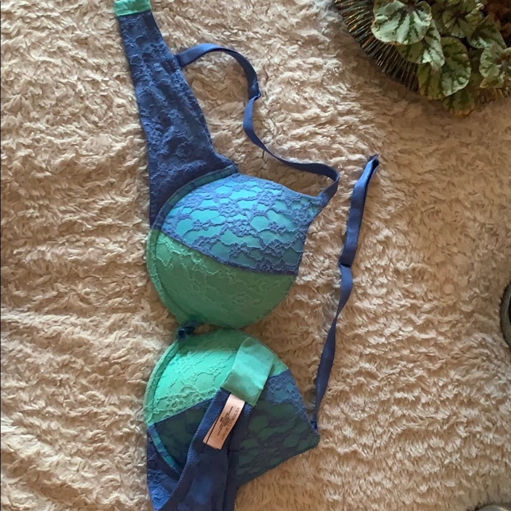 Victoria’s Secret bra